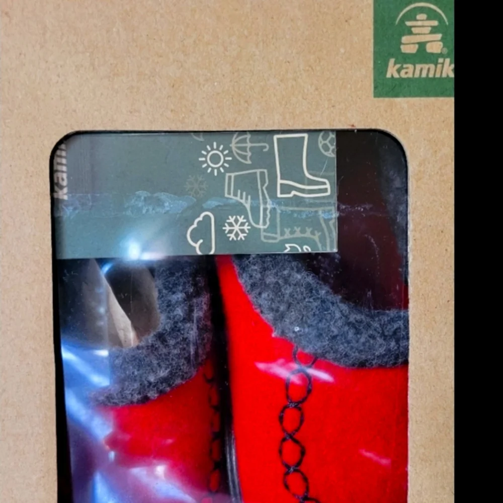 Kamik COZY CABIN 2 Red Felted Warm Up Slippers Cozycore Cabincore Christmas NEW